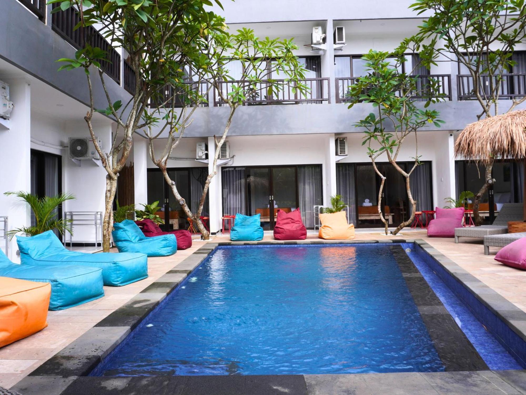 Summer Of Surf Hostel Uluwatu Ungasan Exteriér fotografie